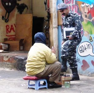 Lebanon police shoe shine copy P1150024